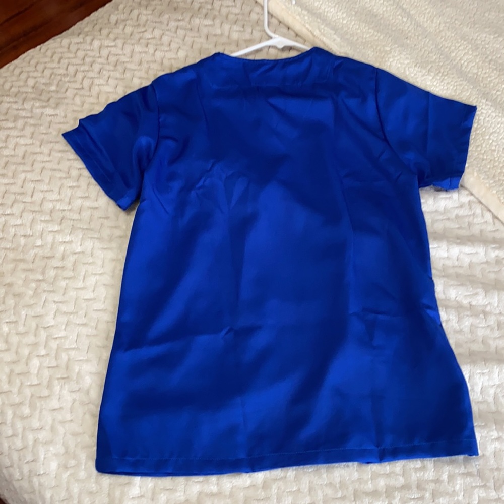 Scrub top - Picture 4 of 4